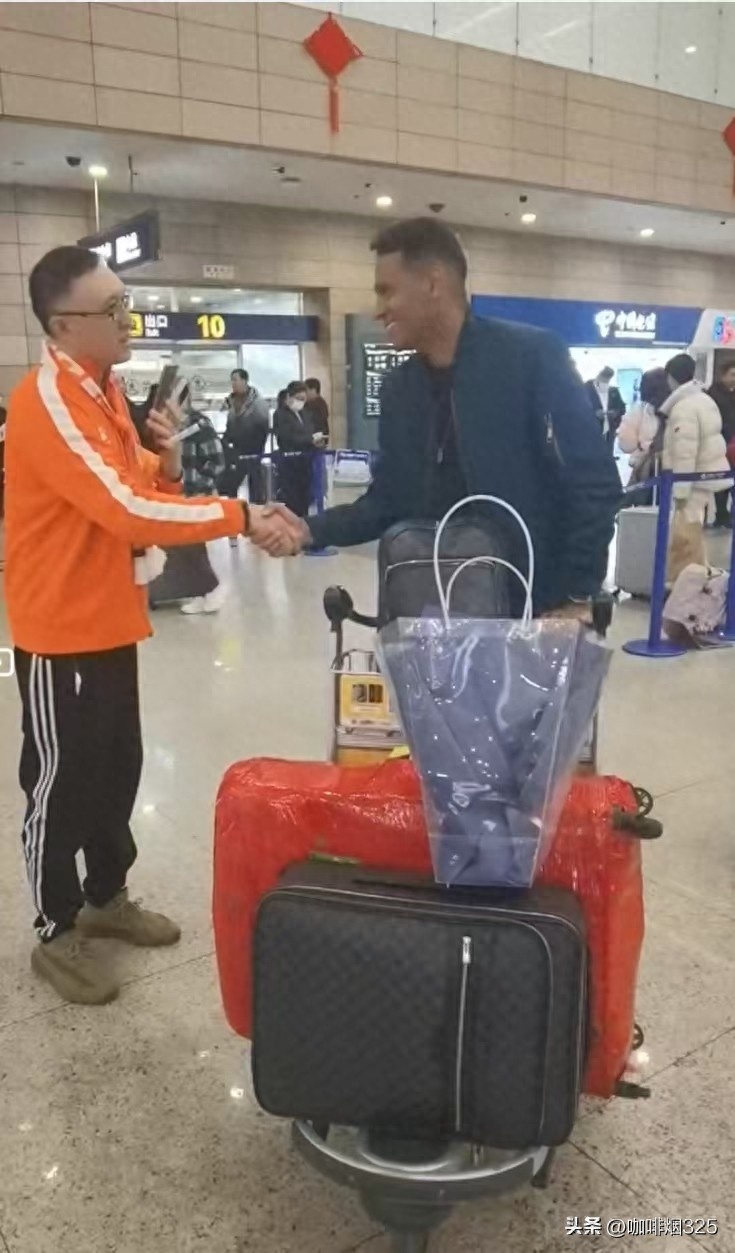  青島日報：前巴西國奧球員奧古斯托與海牛會合，球隊五外援到位