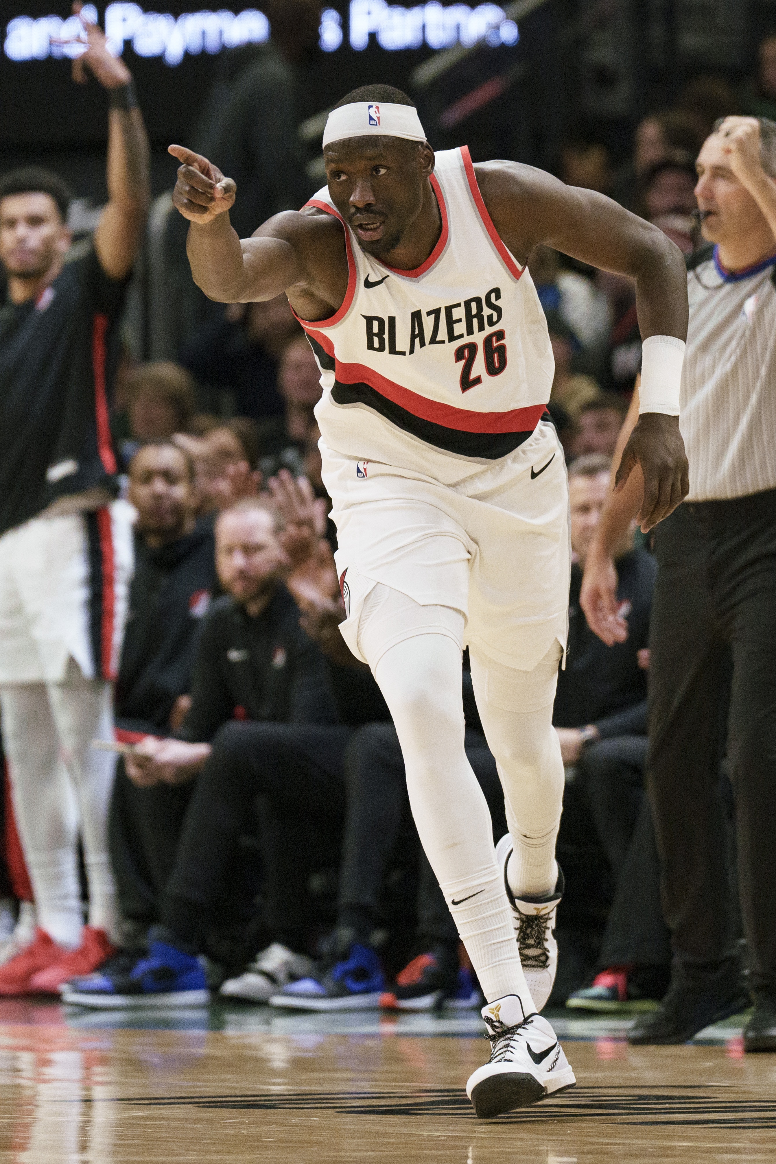  CBA名宿！里斯上半場三分4中3 11分鐘砍下11分5籃板