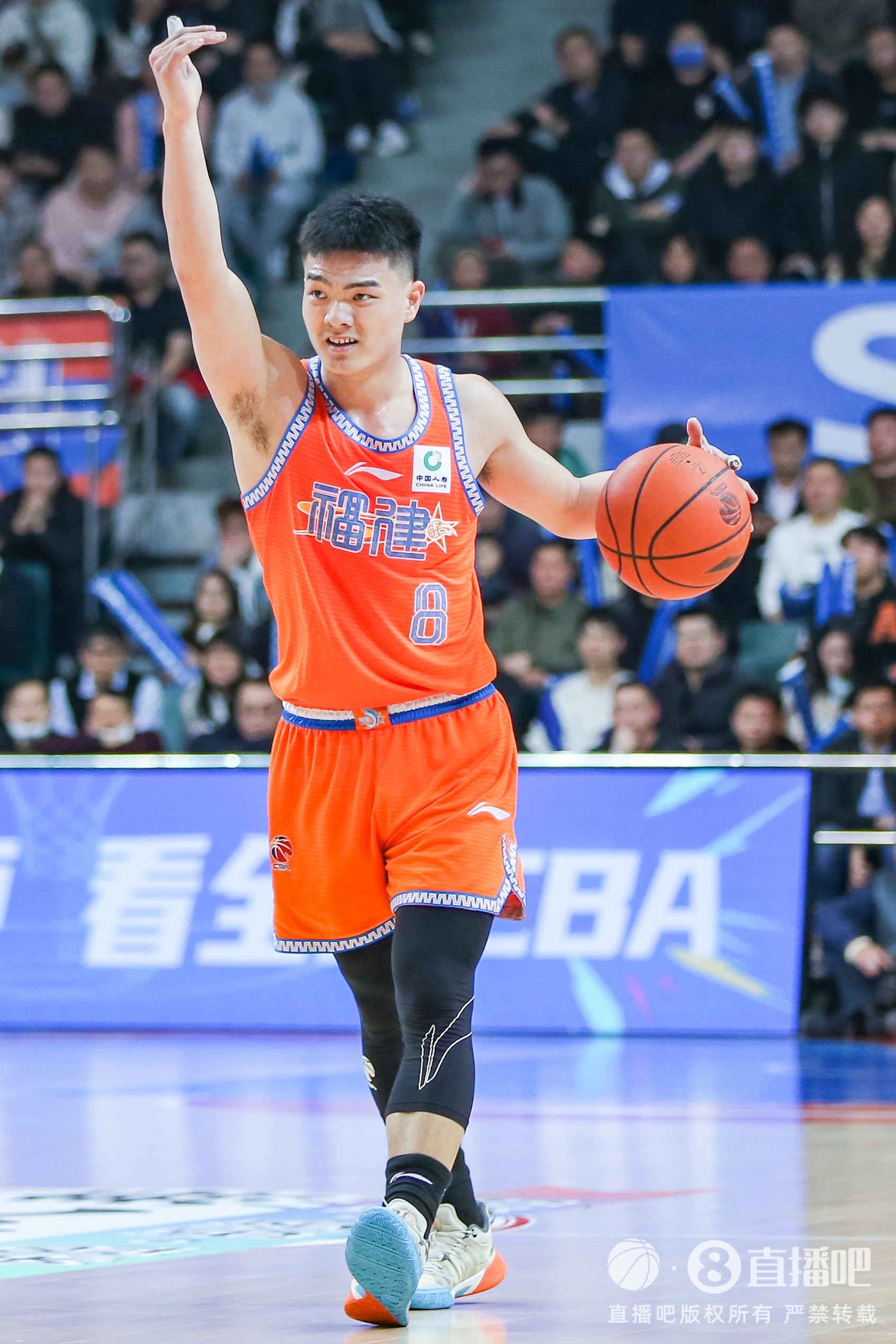  高效替補(bǔ)！黎伊揚(yáng)11投7中貢獻(xiàn)17分2板4助3斷