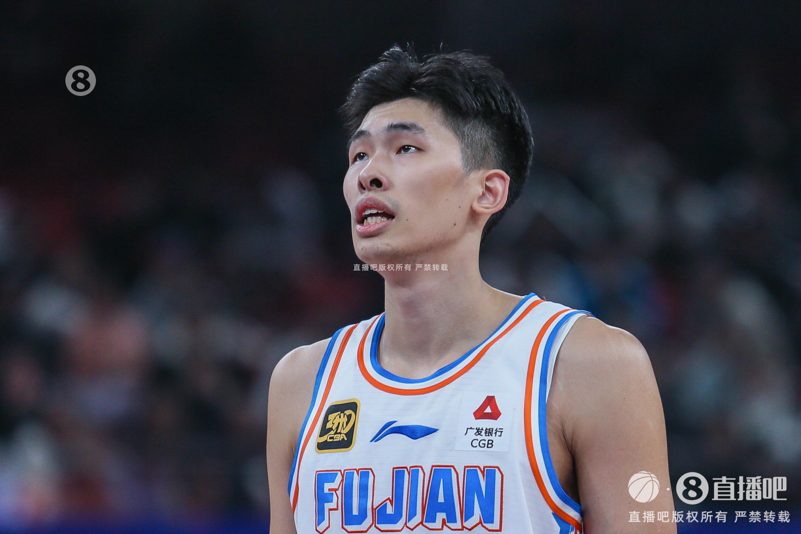  厲害！鄒陽出戰(zhàn)42分鐘 13投6中攬下17分19板3斷3帽