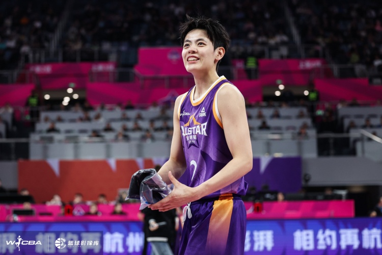  效率很高！楊舒予12中8拿到17分3板 三分2中1